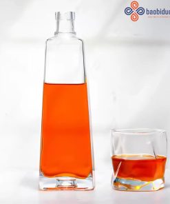 Chai rượu Vodka thủy tinh dáng độc đáo 750ml