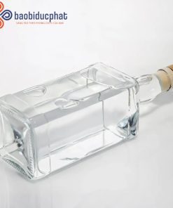 Chai rượu Vodka thủy tinh vai nhọn 700ml