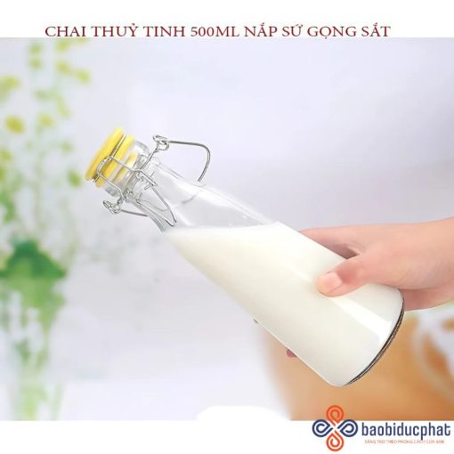 Chai thủy tinh nắp sứ gọng sắt nắp màu ngẫu nhiên 500ml